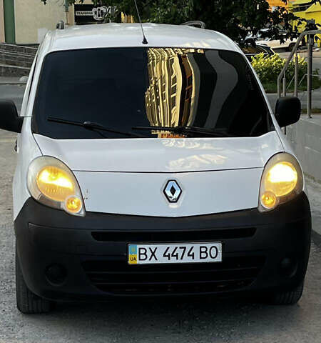 Белый Рено Кенгу, объемом двигателя 1.46 л и пробегом 254 тыс. км за 4100 $, фото 7 на Automoto.ua