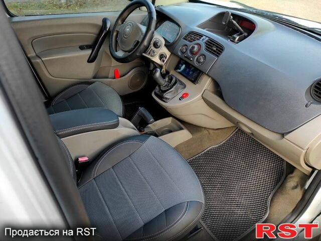 Белый Рено Кенгу, объемом двигателя 15 л и пробегом 300 тыс. км за 6000 $, фото 4 на Automoto.ua