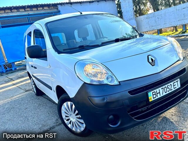 Белый Рено Кенгу, объемом двигателя 1.5 л и пробегом 368 тыс. км за 5500 $, фото 7 на Automoto.ua