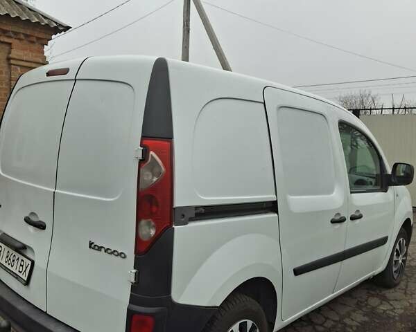 Белый Рено Кенгу, объемом двигателя 1.46 л и пробегом 334 тыс. км за 5900 $, фото 7 на Automoto.ua