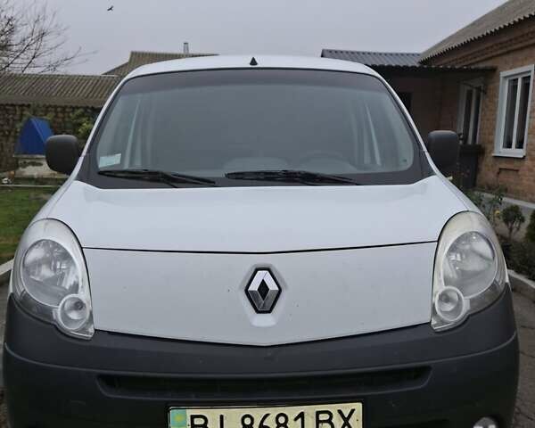 Белый Рено Кенгу, объемом двигателя 1.46 л и пробегом 334 тыс. км за 5900 $, фото 3 на Automoto.ua