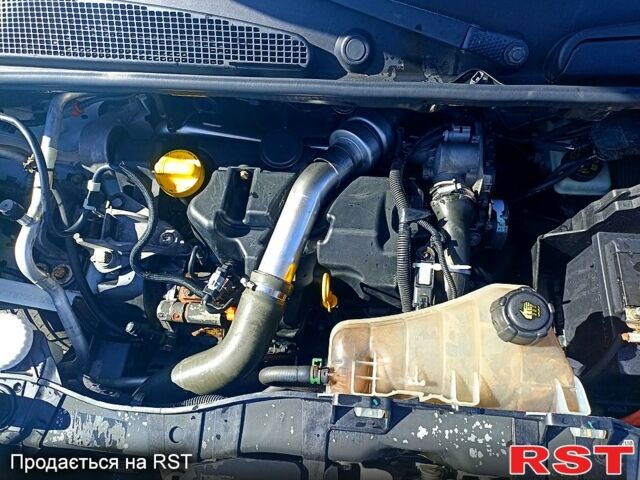 Рено Кенгу 2010 в Александрие на Automoto.ua Белый Рено Кенгу, объемом двигателя 1.5 л и пробегом 330 тыс. км за 5850 $, фото 8 на Automoto.ua