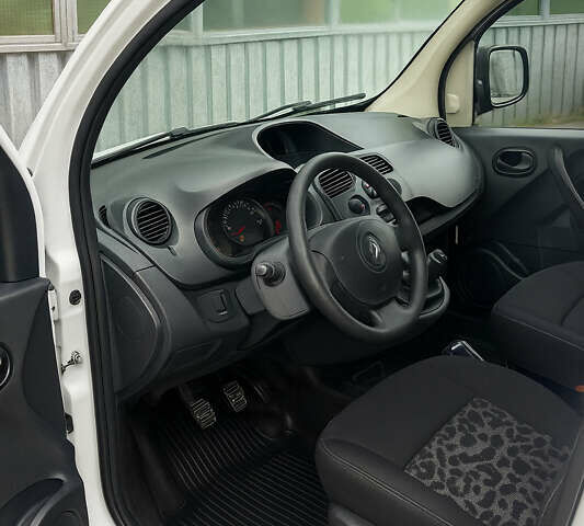 Білий Рено Кєнгу, об'ємом двигуна 1.46 л та пробігом 290 тис. км за 4999 $, фото 4 на Automoto.ua