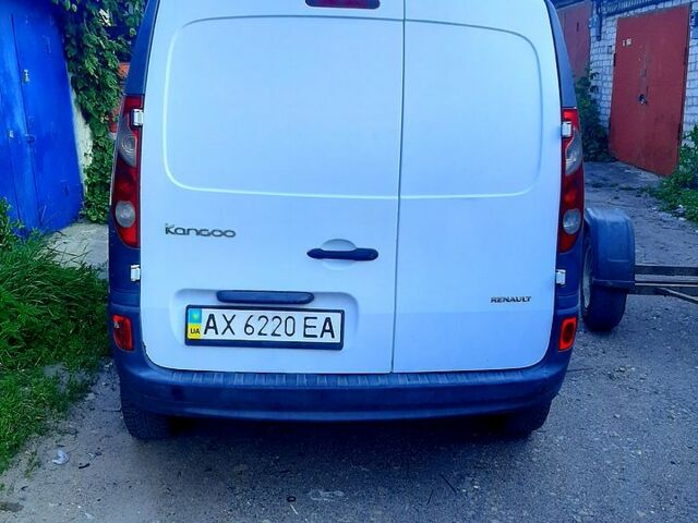 Белый Рено Кенгу, объемом двигателя 1.5 л и пробегом 220 тыс. км за 4100 $, фото 1 на Automoto.ua