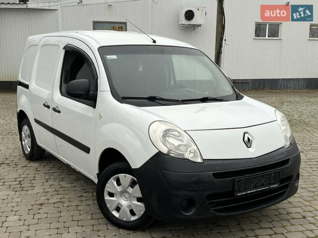 Белый Рено Кенгу, объемом двигателя 1.5 л и пробегом 262 тыс. км за 5750 $, фото 3 на Automoto.ua