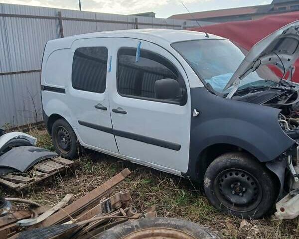 Белый Рено Кенгу, объемом двигателя 1.5 л и пробегом 215 тыс. км за 1700 $, фото 2 на Automoto.ua