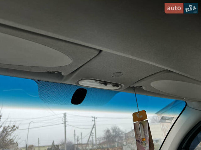 Белый Рено Кенгу, объемом двигателя 1.5 л и пробегом 262 тыс. км за 5750 $, фото 44 на Automoto.ua