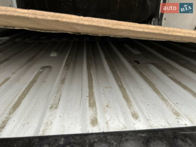 Белый Рено Кенгу, объемом двигателя 1.5 л и пробегом 262 тыс. км за 5750 $, фото 64 на Automoto.ua