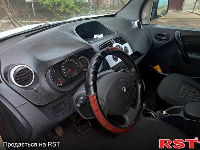 Білий Рено Кєнгу, об'ємом двигуна 1.5 л та пробігом 260 тис. км за 5200 $, фото 3 на Automoto.ua