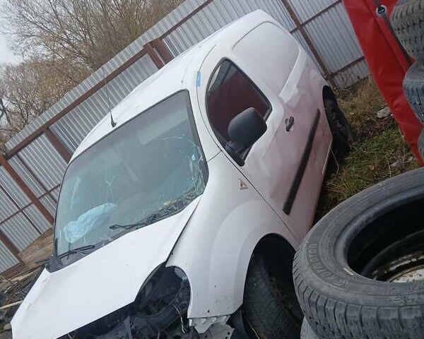 Белый Рено Кенгу, объемом двигателя 1.5 л и пробегом 215 тыс. км за 1700 $, фото 9 на Automoto.ua