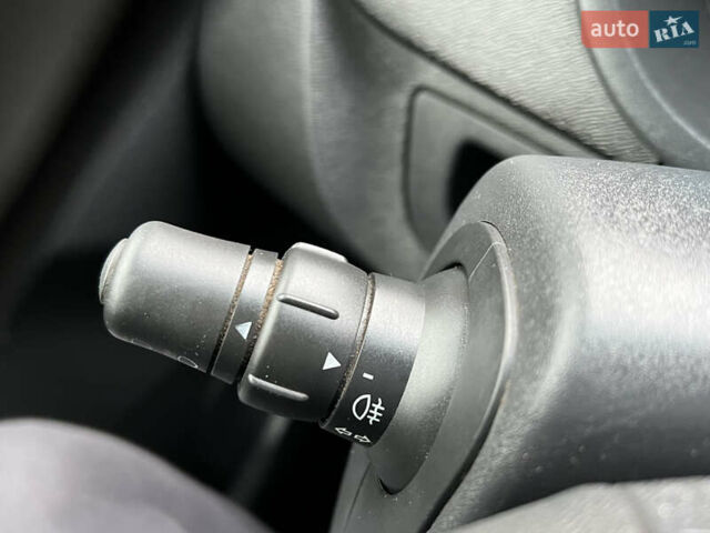 Белый Рено Кенгу, объемом двигателя 1.5 л и пробегом 262 тыс. км за 5750 $, фото 38 на Automoto.ua