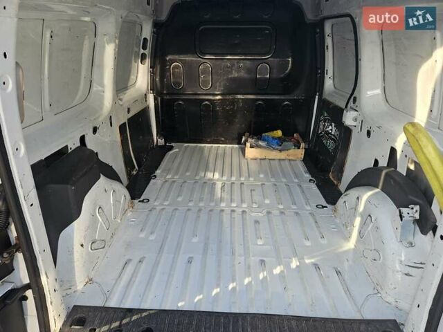 Білий Рено Кєнгу, об'ємом двигуна 1.5 л та пробігом 607 тис. км за 5500 $, фото 12 на Automoto.ua