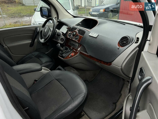 Білий Рено Кєнгу, об'ємом двигуна 1.46 л та пробігом 202 тис. км за 4550 $, фото 17 на Automoto.ua