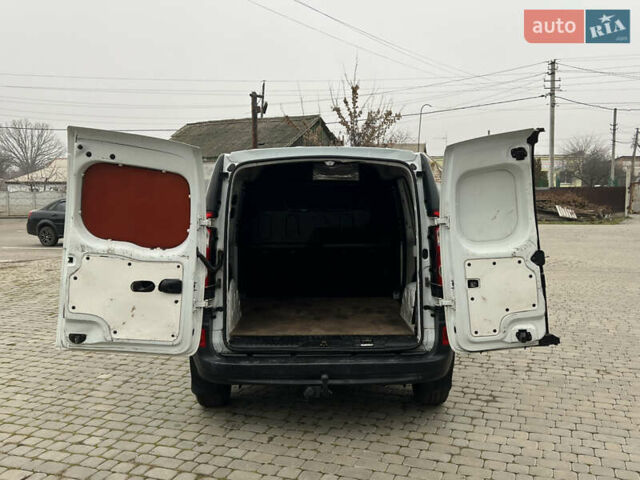 Белый Рено Кенгу, объемом двигателя 1.5 л и пробегом 262 тыс. км за 5750 $, фото 62 на Automoto.ua