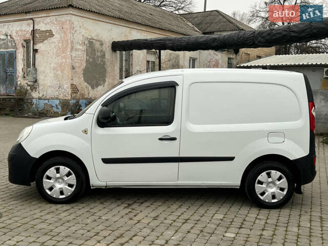 Белый Рено Кенгу, объемом двигателя 1.5 л и пробегом 262 тыс. км за 5750 $, фото 6 на Automoto.ua