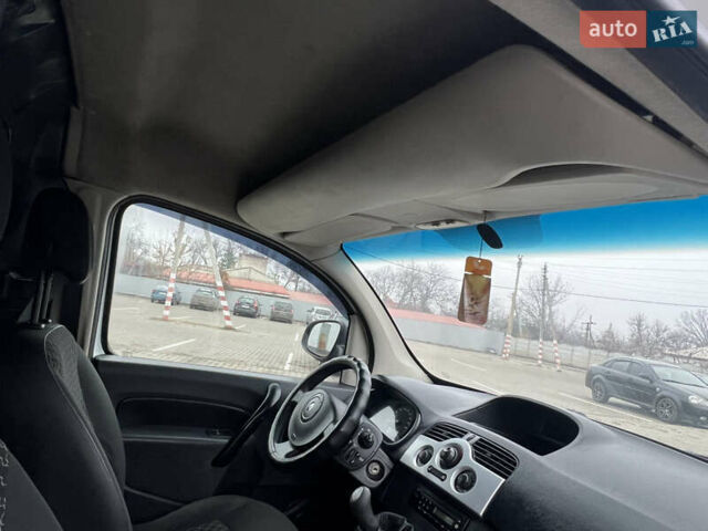 Белый Рено Кенгу, объемом двигателя 1.5 л и пробегом 262 тыс. км за 5750 $, фото 55 на Automoto.ua