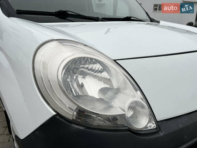 Белый Рено Кенгу, объемом двигателя 1.5 л и пробегом 262 тыс. км за 5750 $, фото 27 на Automoto.ua