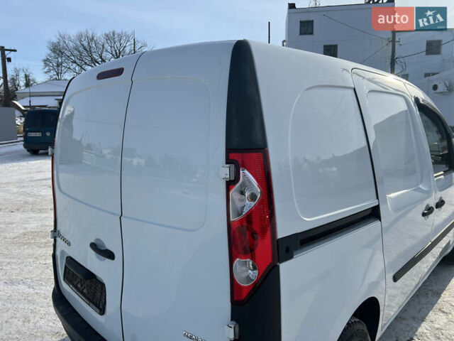 Белый Рено Кенгу, объемом двигателя 1.5 л и пробегом 262 тыс. км за 5300 $, фото 14 на Automoto.ua