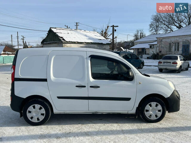 Белый Рено Кенгу, объемом двигателя 1.5 л и пробегом 262 тыс. км за 5300 $, фото 6 на Automoto.ua