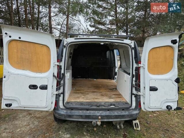 Белый Рено Кенгу, объемом двигателя 1.46 л и пробегом 280 тыс. км за 3100 $, фото 11 на Automoto.ua