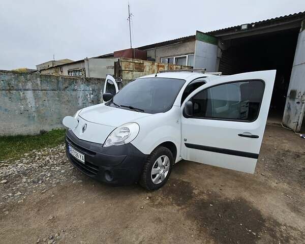 Белый Рено Кенгу, объемом двигателя 0 л и пробегом 62 тыс. км за 6000 $, фото 5 на Automoto.ua