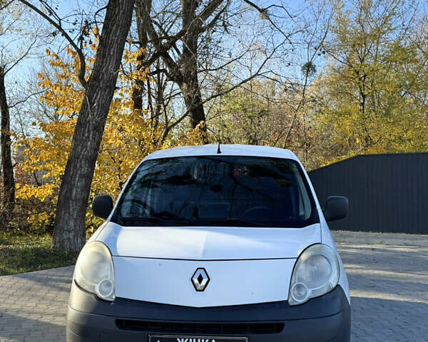 Белый Рено Кенгу, объемом двигателя 1.46 л и пробегом 235 тыс. км за 4000 $, фото 3 на Automoto.ua