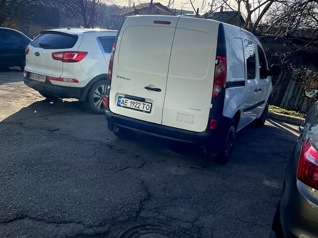 Білий Рено Кєнгу, об'ємом двигуна 1.5 л та пробігом 338 тис. км за 5700 $, фото 1 на Automoto.ua