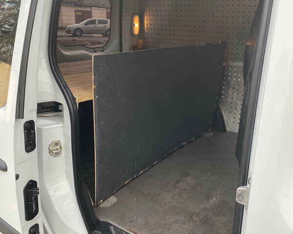 Белый Рено Кенгу, объемом двигателя 0 л и пробегом 80 тыс. км за 9000 $, фото 8 на Automoto.ua