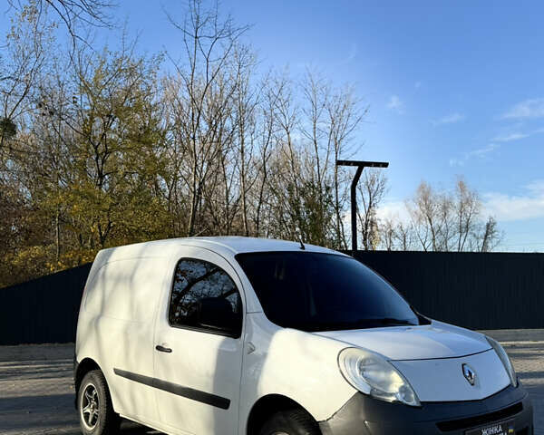 Белый Рено Кенгу, объемом двигателя 1.46 л и пробегом 235 тыс. км за 4000 $, фото 2 на Automoto.ua