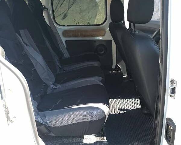 Белый Рено Кенгу, объемом двигателя 1.46 л и пробегом 120 тыс. км за 8000 $, фото 10 на Automoto.ua