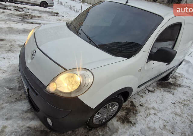 Белый Рено Кенгу, объемом двигателя 1.5 л и пробегом 400 тыс. км за 5400 $, фото 6 на Automoto.ua