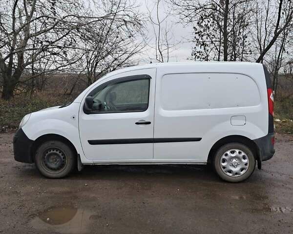 Белый Рено Кенгу, объемом двигателя 1.46 л и пробегом 145 тыс. км за 7800 $, фото 3 на Automoto.ua