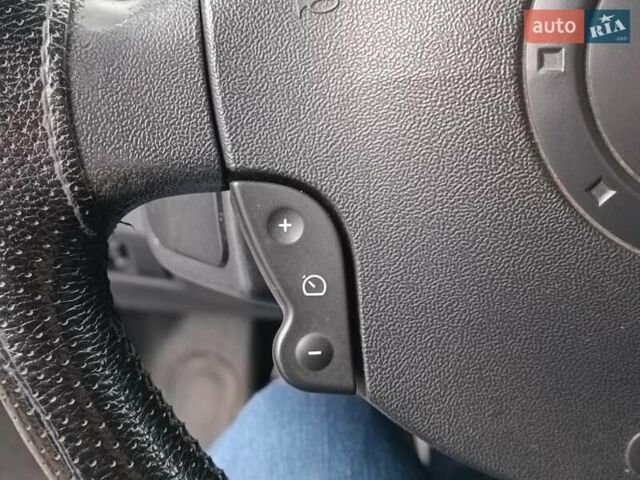 Белый Рено Кенгу, объемом двигателя 1.5 л и пробегом 330 тыс. км за 6490 $, фото 15 на Automoto.ua