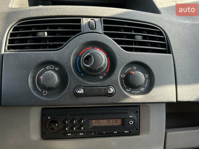 Рено Кєнгу 2013 у Львові на Automoto.ua Білий Рено Кєнгу, об'ємом двигуна 1.46 л та пробігом 202 тис. км за 6600 $, фото 12 на Automoto.ua