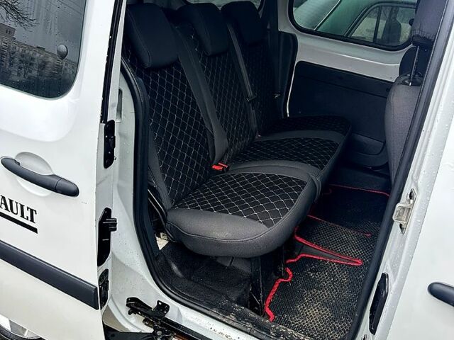 Белый Рено Кенгу, объемом двигателя 1.5 л и пробегом 265 тыс. км за 9200 $, фото 9 на Automoto.ua