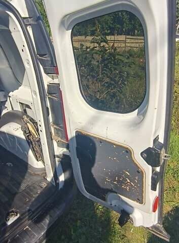 Білий Рено Кєнгу, об'ємом двигуна 1.5 л та пробігом 257 тис. км за 5700 $, фото 11 на Automoto.ua