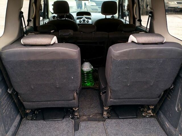 Белый Рено Кенгу, объемом двигателя 1.5 л и пробегом 253 тыс. км за 8300 $, фото 4 на Automoto.ua