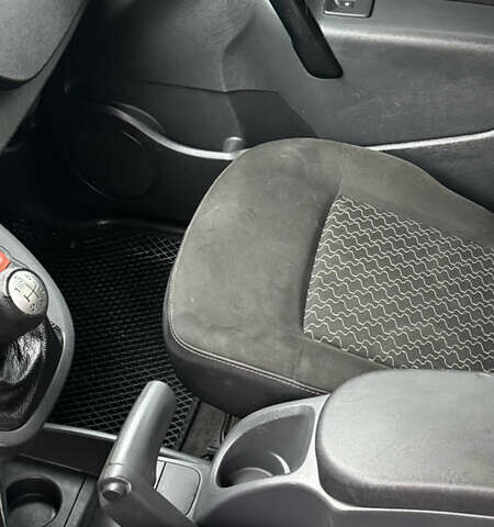 Белый Рено Кенгу, объемом двигателя 1.46 л и пробегом 234 тыс. км за 7700 $, фото 22 на Automoto.ua