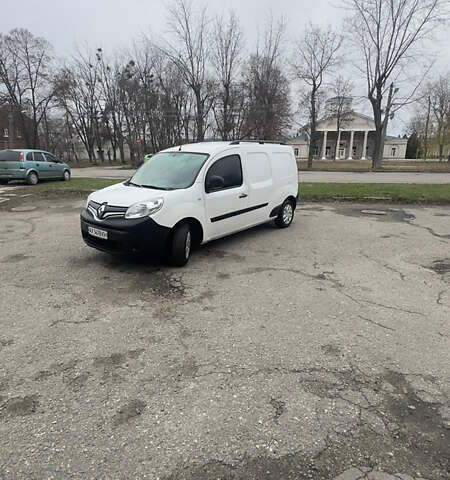 Белый Рено Кенгу, объемом двигателя 1.46 л и пробегом 234 тыс. км за 7700 $, фото 5 на Automoto.ua