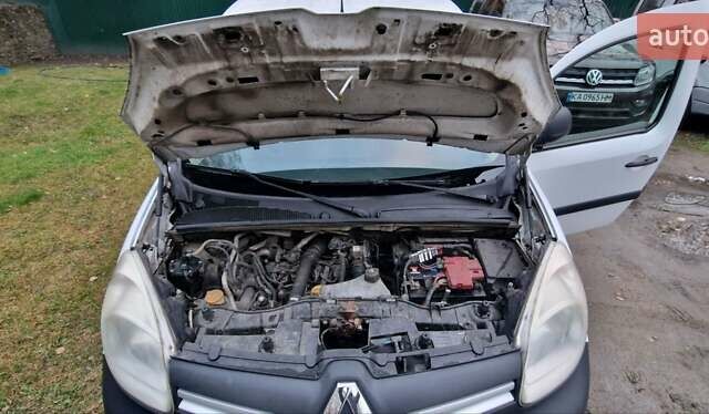 Белый Рено Кенгу, объемом двигателя 1.5 л и пробегом 340 тыс. км за 4050 $, фото 9 на Automoto.ua