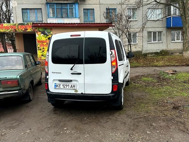 Белый Рено Кенгу, объемом двигателя 1.5 л и пробегом 265 тыс. км за 9200 $, фото 11 на Automoto.ua