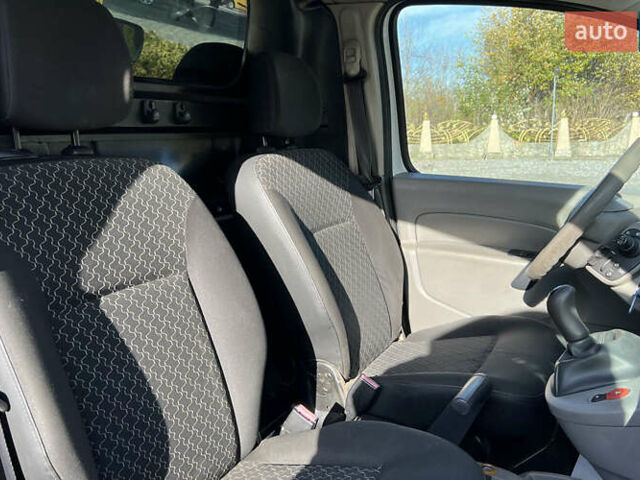 Рено Кєнгу 2013 у Львові на Automoto.ua Білий Рено Кєнгу, об'ємом двигуна 1.46 л та пробігом 202 тис. км за 6600 $, фото 15 на Automoto.ua