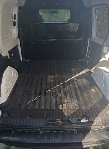 Білий Рено Кєнгу, об'ємом двигуна 1.5 л та пробігом 257 тис. км за 5700 $, фото 1 на Automoto.ua