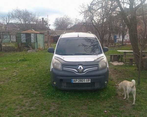 Белый Рено Кенгу, объемом двигателя 1.5 л и пробегом 230 тыс. км за 2500 $, фото 5 на Automoto.ua
