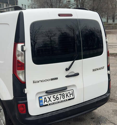 Белый Рено Кенгу, объемом двигателя 1.46 л и пробегом 234 тыс. км за 7700 $, фото 8 на Automoto.ua