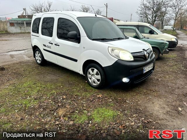 Белый Рено Кенгу, объемом двигателя 1.5 л и пробегом 265 тыс. км за 9200 $, фото 7 на Automoto.ua