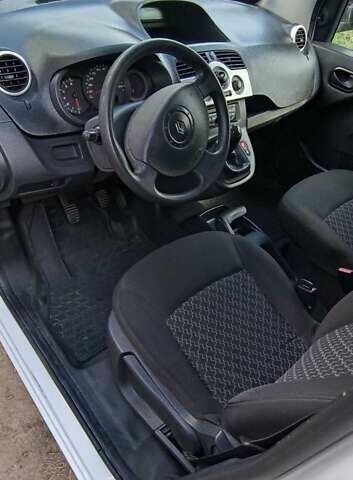 Білий Рено Кєнгу, об'ємом двигуна 1.5 л та пробігом 257 тис. км за 5700 $, фото 9 на Automoto.ua