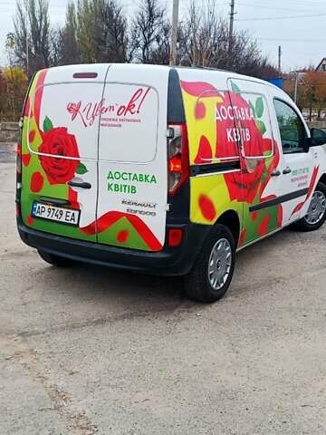 Белый Рено Кенгу, объемом двигателя 1.5 л и пробегом 303 тыс. км за 6000 $, фото 9 на Automoto.ua