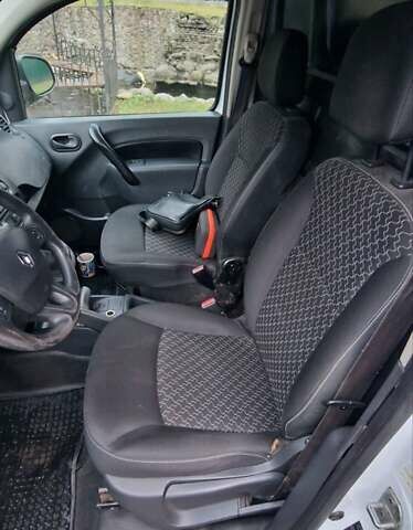 Белый Рено Кенгу, объемом двигателя 1.5 л и пробегом 340 тыс. км за 4050 $, фото 8 на Automoto.ua