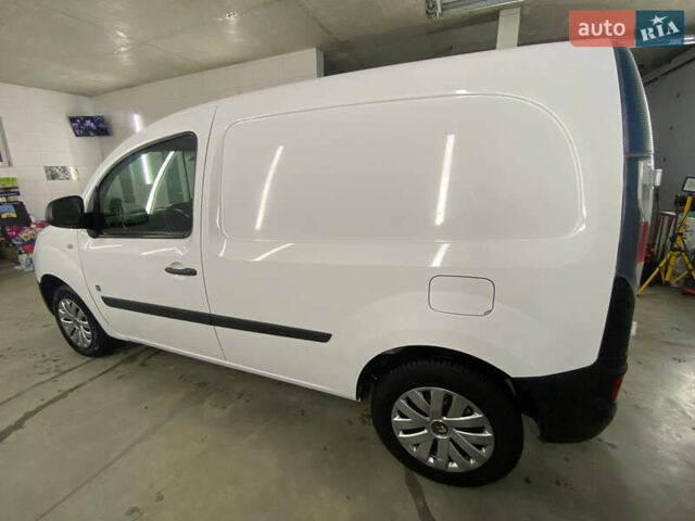 Білий Рено Кєнгу, об'ємом двигуна 0 л та пробігом 39 тис. км за 6100 $, фото 9 на Automoto.ua